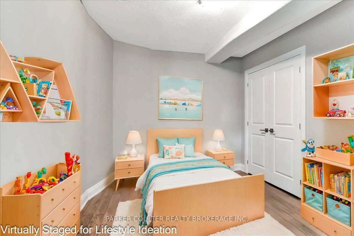 88, Cook, Codrington, Barrie