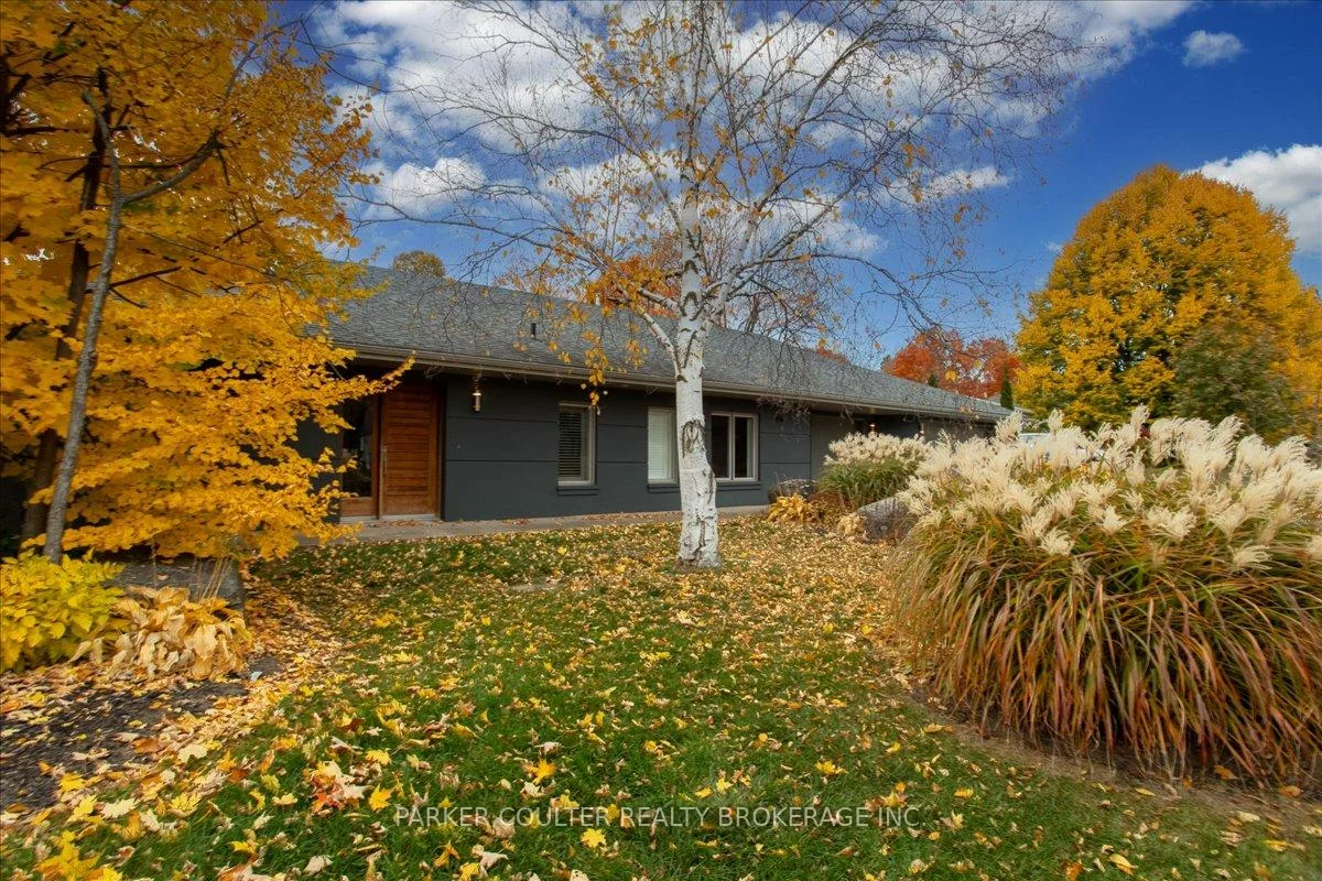 88, Cook, Codrington, Barrie