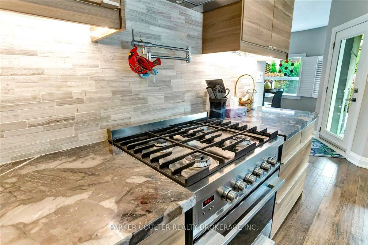 88, Cook, Codrington, Barrie