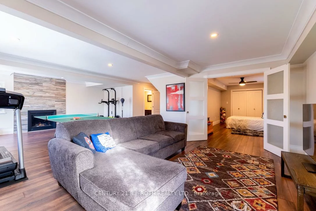 137, Jewel House, Innis-Shore, Barrie