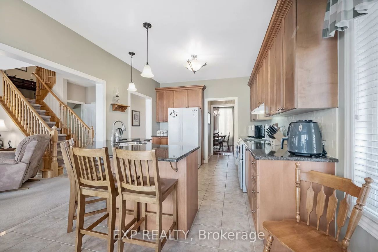 106, Succession, Innis-Shore, Barrie