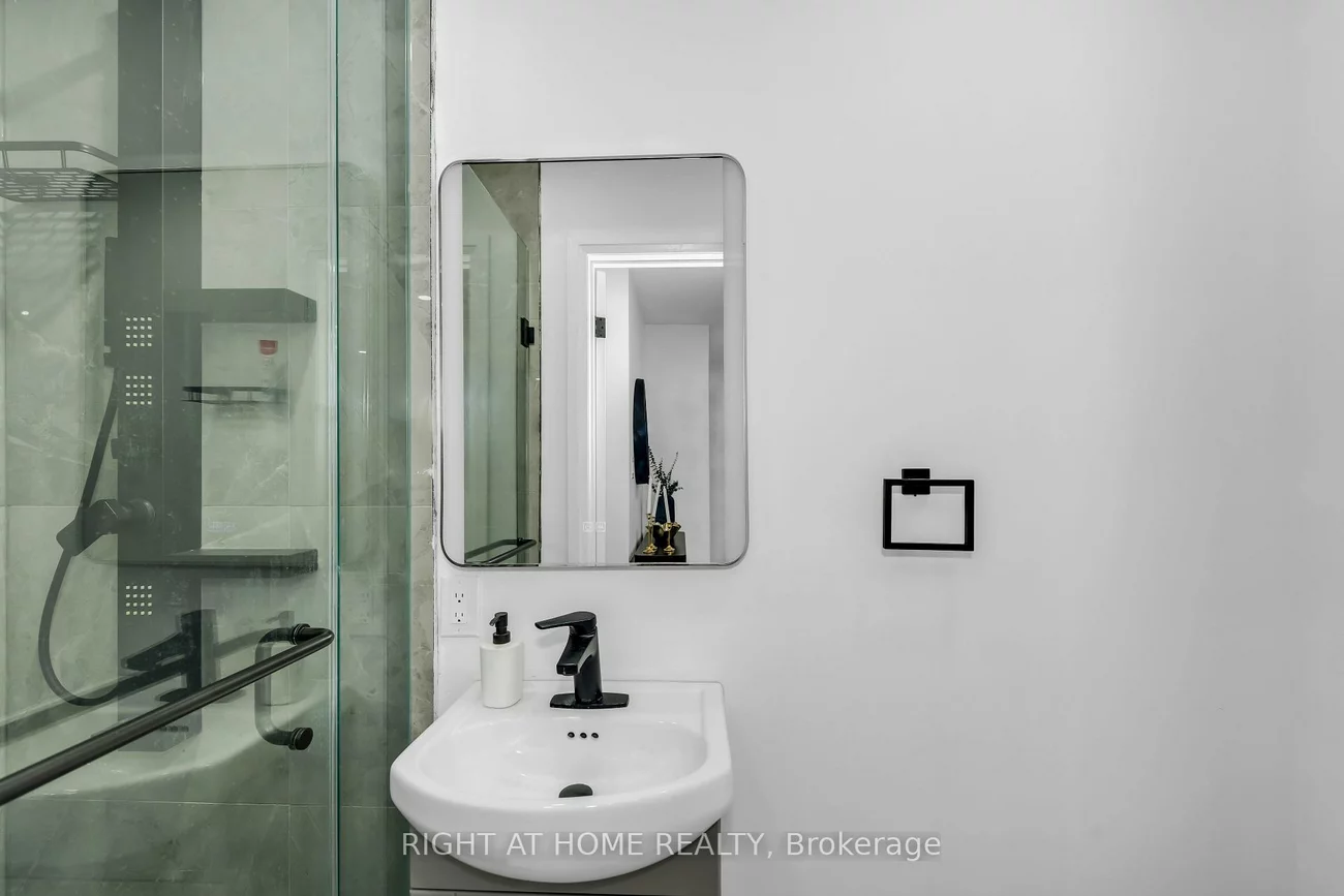 5, Carol, Allandale Heights, Barrie