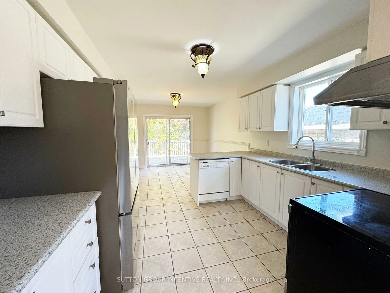 18, Forest Dale, Little Lake, Barrie