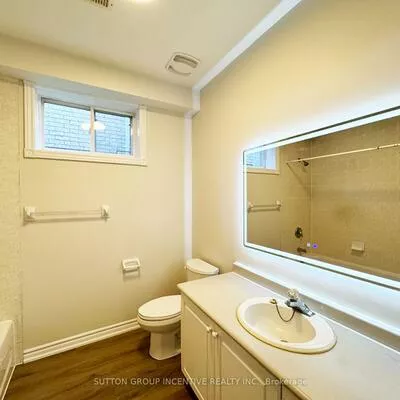 18, Forest Dale, Little Lake, Barrie