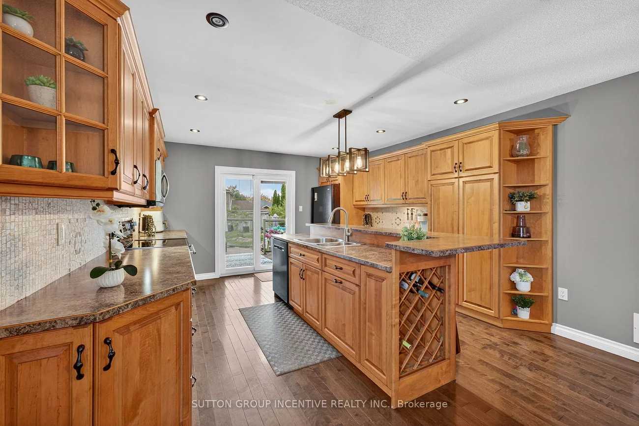 124, Hanmer, East Bayfield, Barrie