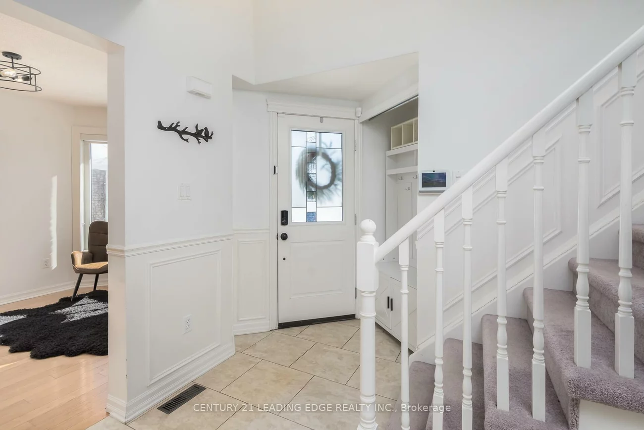 13, Gordon, West Bayfield, Barrie