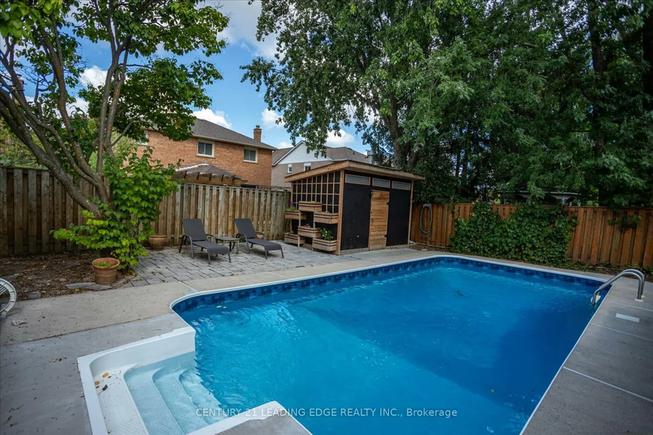 13, Gordon, West Bayfield, Barrie
