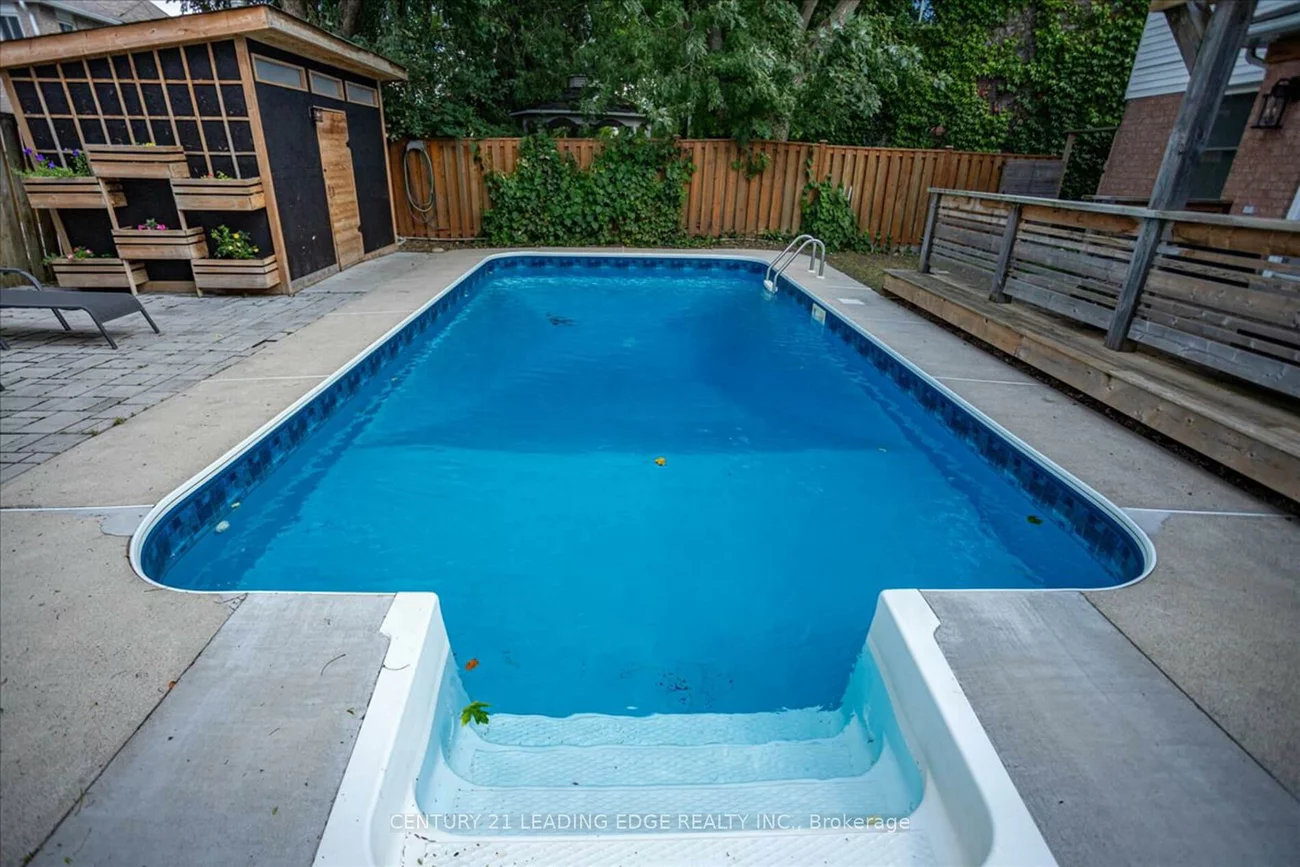 13, Gordon, West Bayfield, Barrie