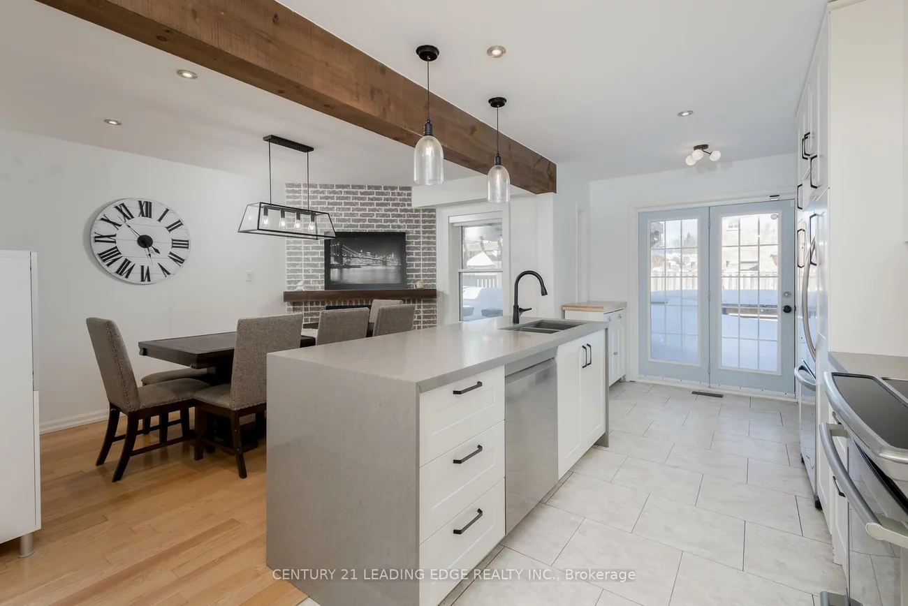 13, Gordon, West Bayfield, Barrie