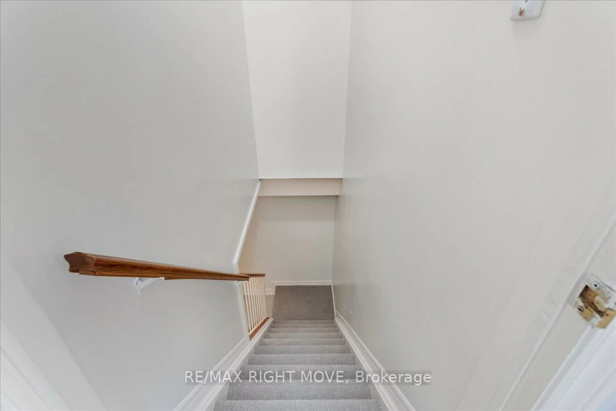 110, Livingstone, West Bayfield, Barrie