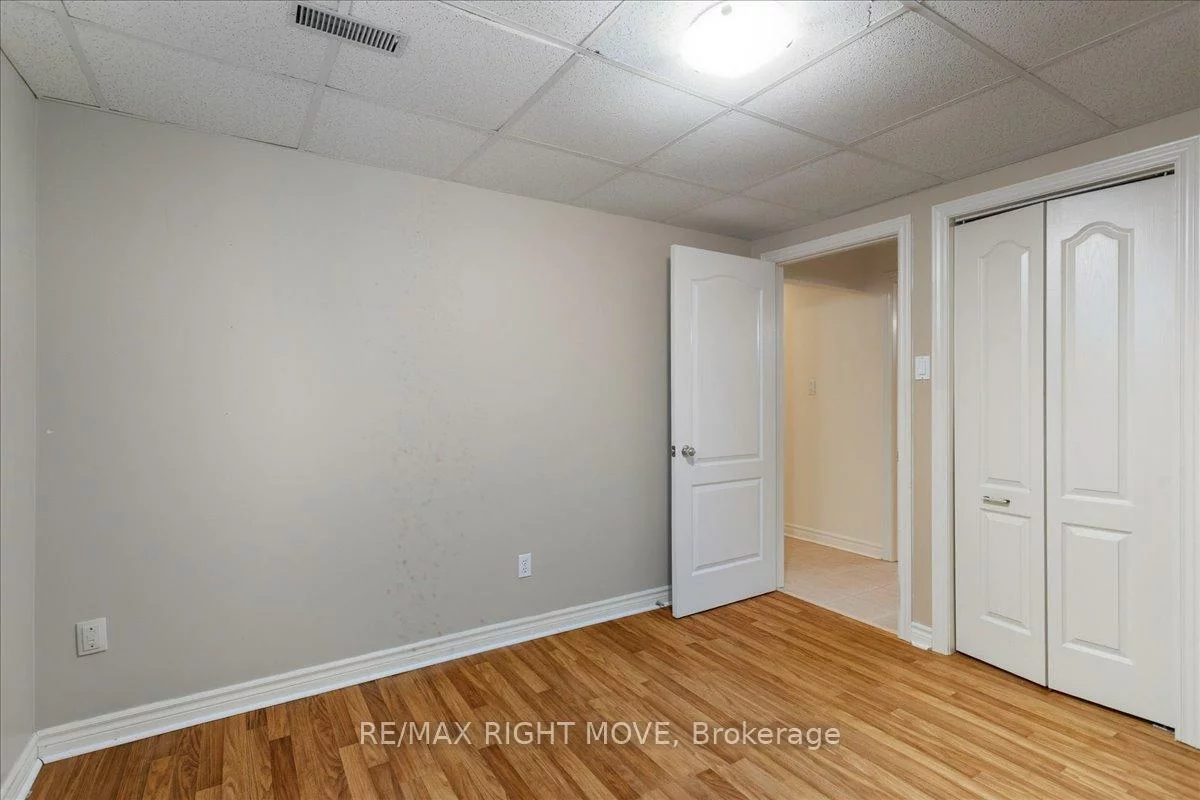 110, Livingstone, West Bayfield, Barrie