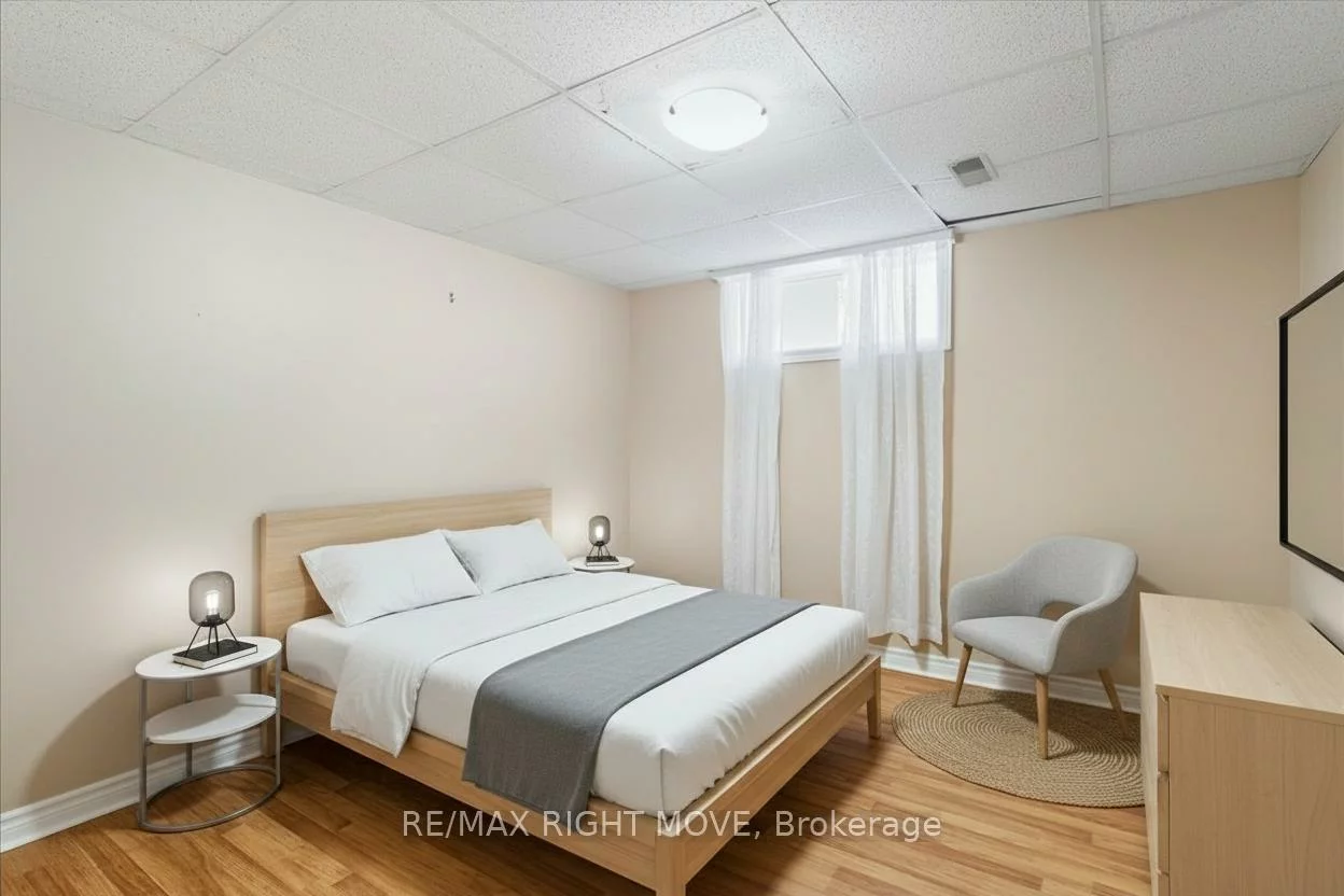 110, Livingstone, West Bayfield, Barrie