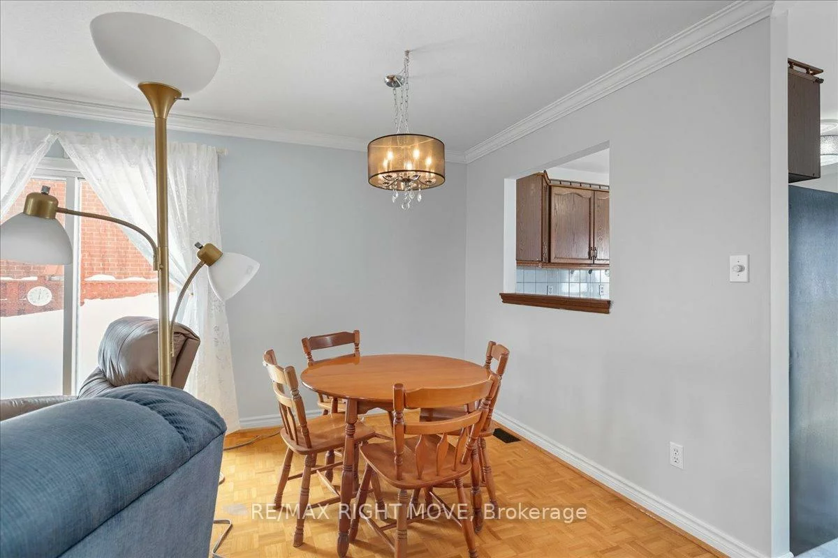 110, Livingstone, West Bayfield, Barrie