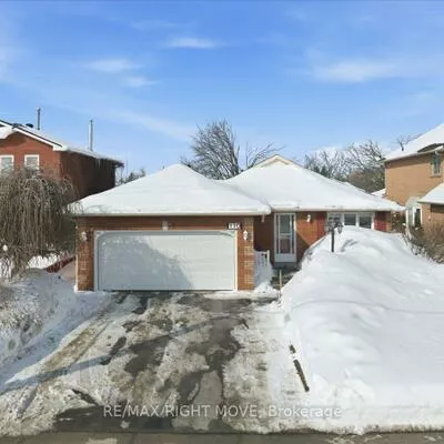 110, Livingstone, West Bayfield, Barrie