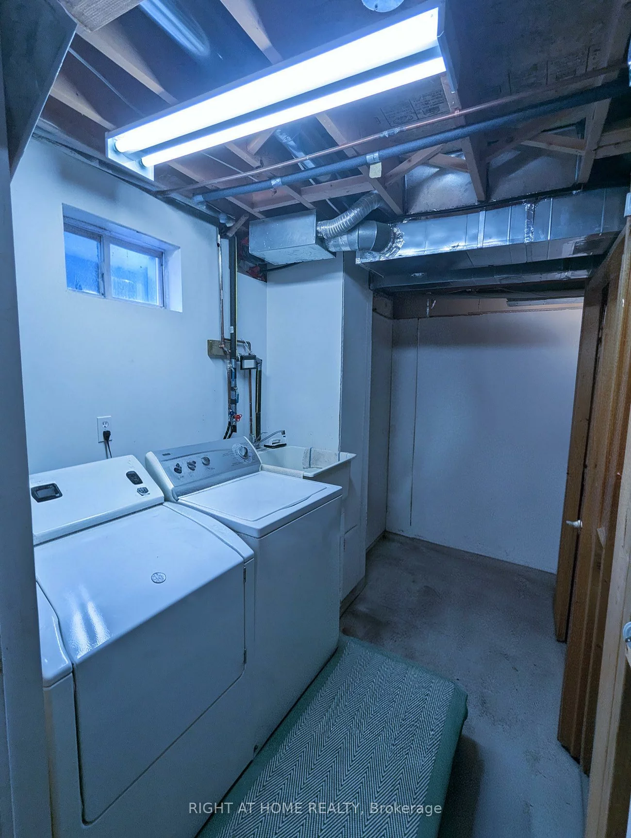 63, Benson, Sandy Hollow, Barrie