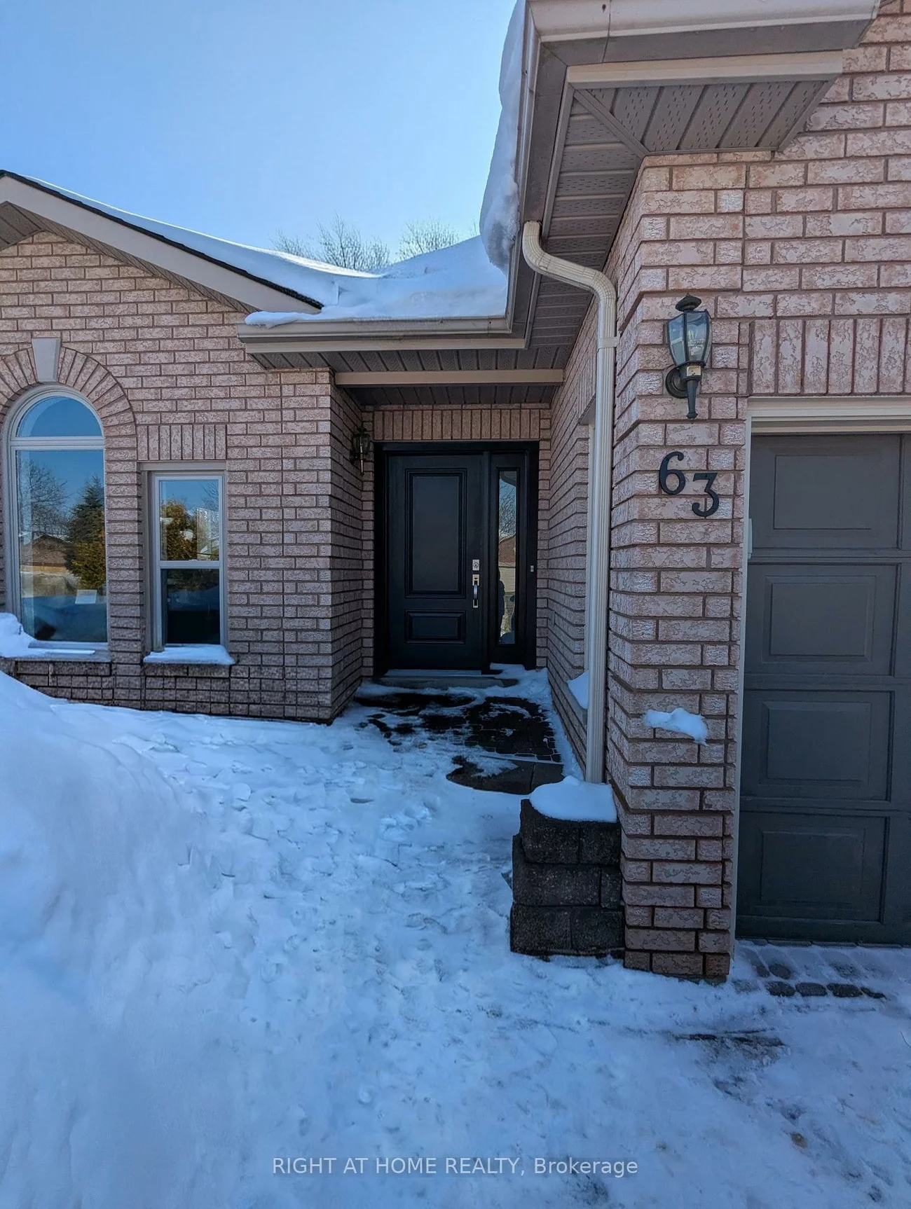 63, Benson, Sandy Hollow, Barrie