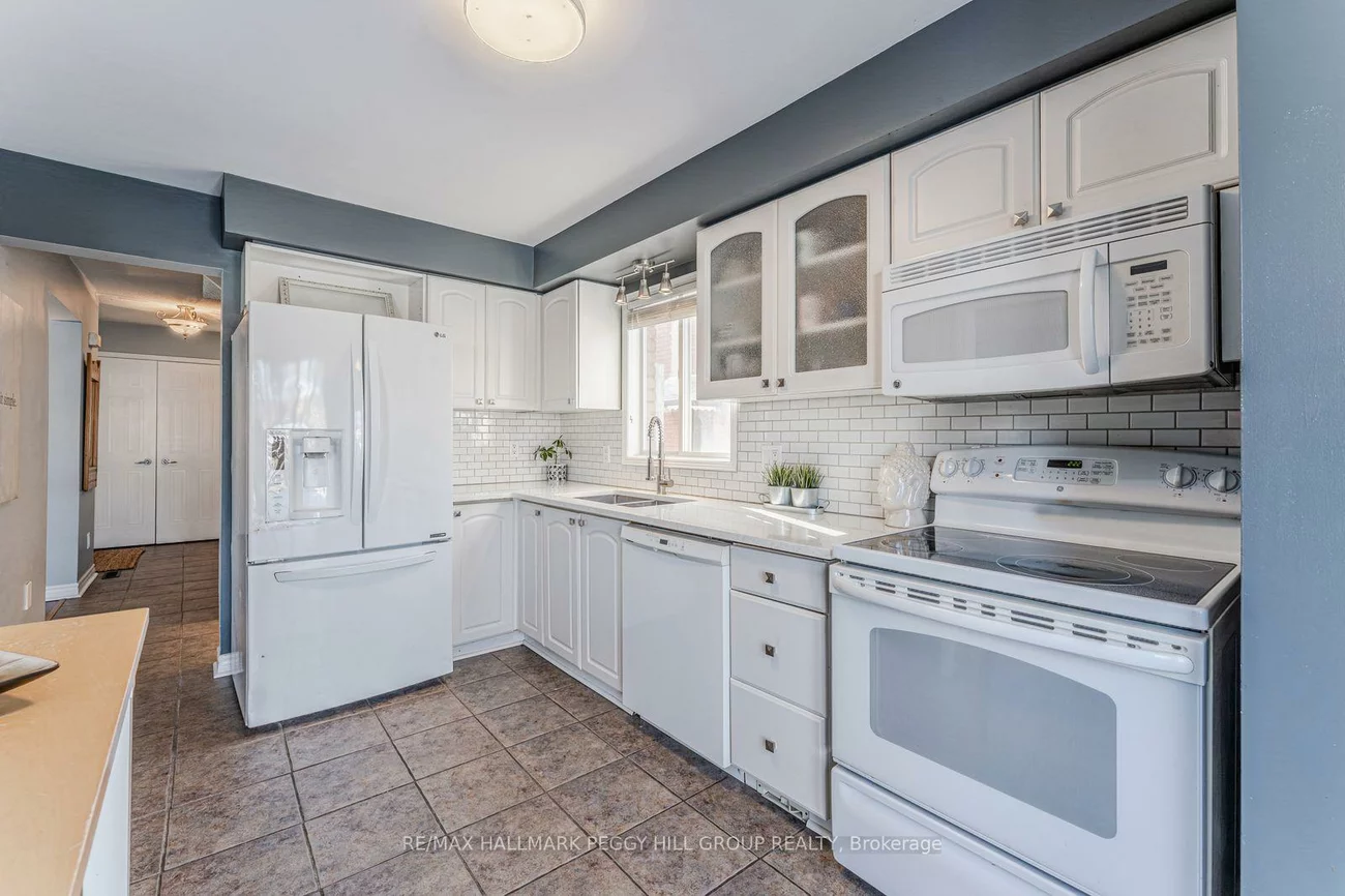 71, Radenhurst, Grove East, Barrie