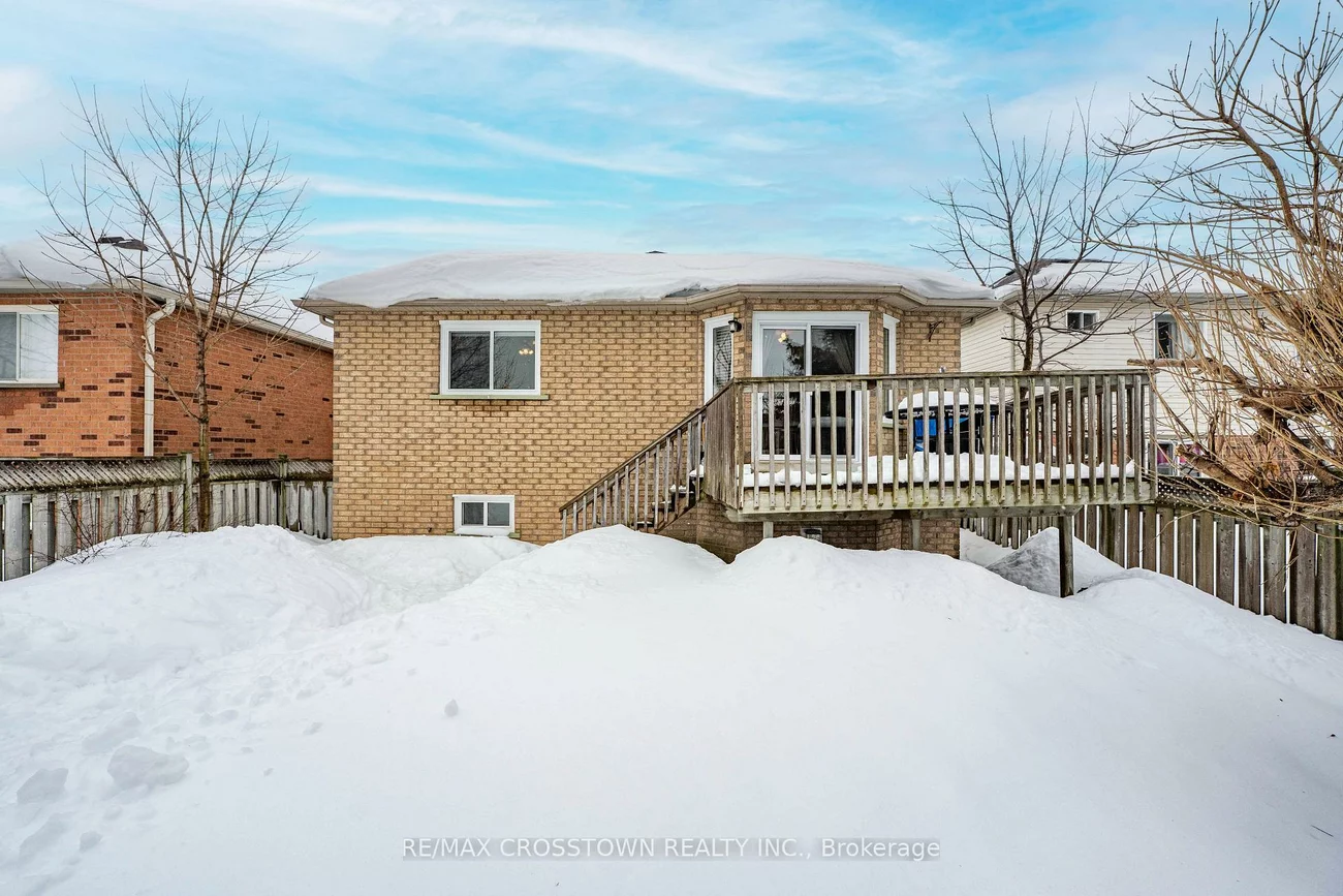 36, Leslie, Holly, Barrie