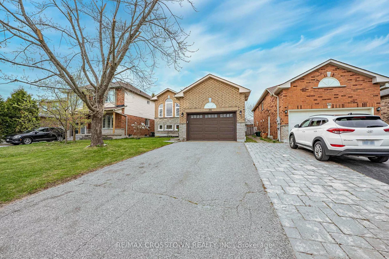 36, Leslie, Holly, Barrie