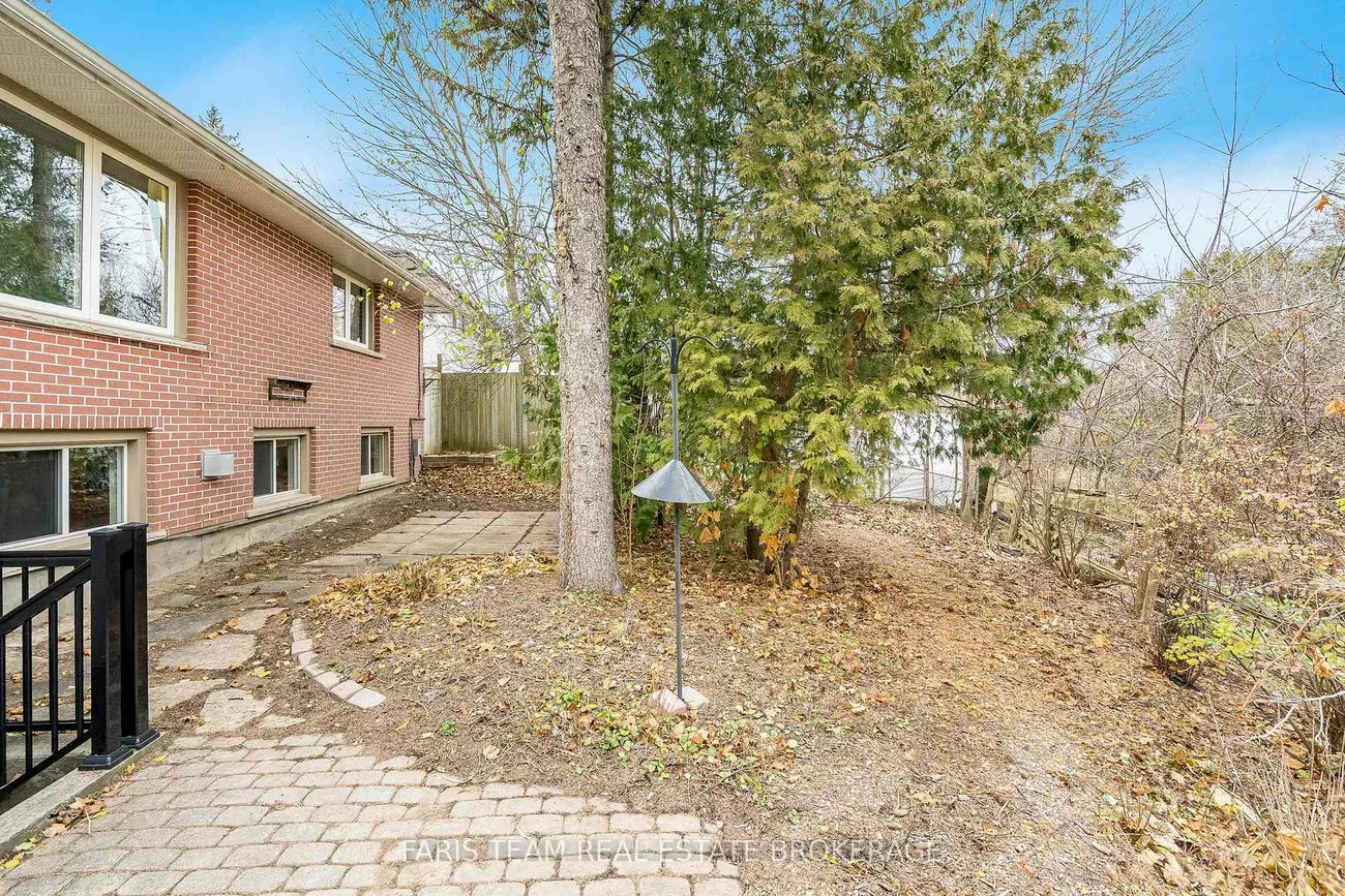 15, Davidson, Wellington, Barrie