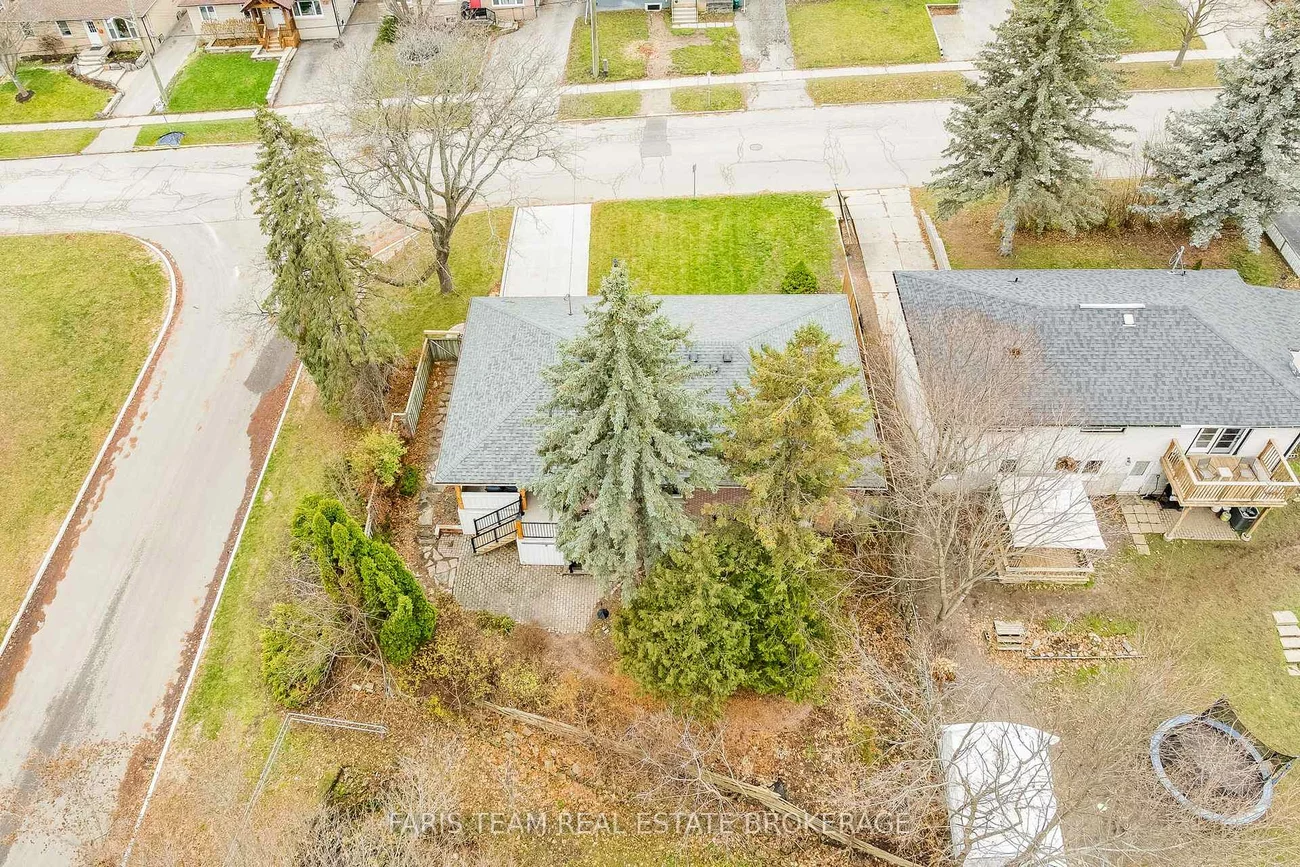 15, Davidson, Wellington, Barrie