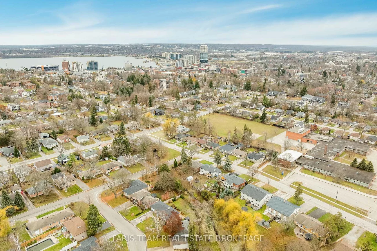 15, Davidson, Wellington, Barrie