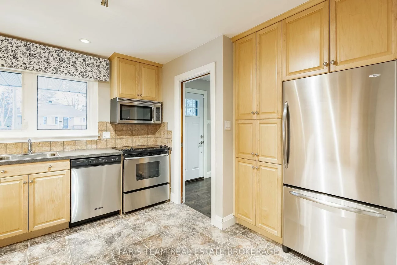 15, Davidson, Wellington, Barrie