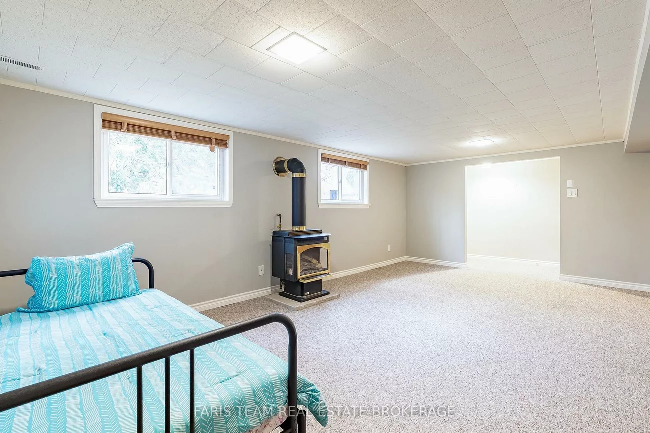 15, Davidson, Wellington, Barrie