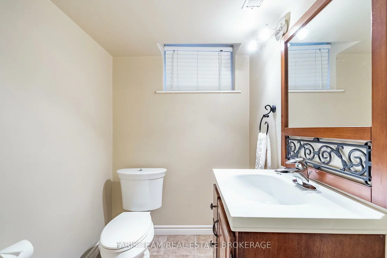 15, Davidson, Wellington, Barrie