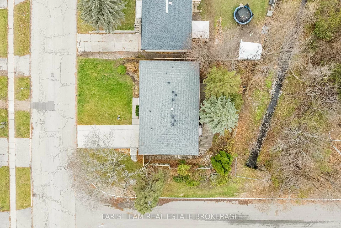 15, Davidson, Wellington, Barrie