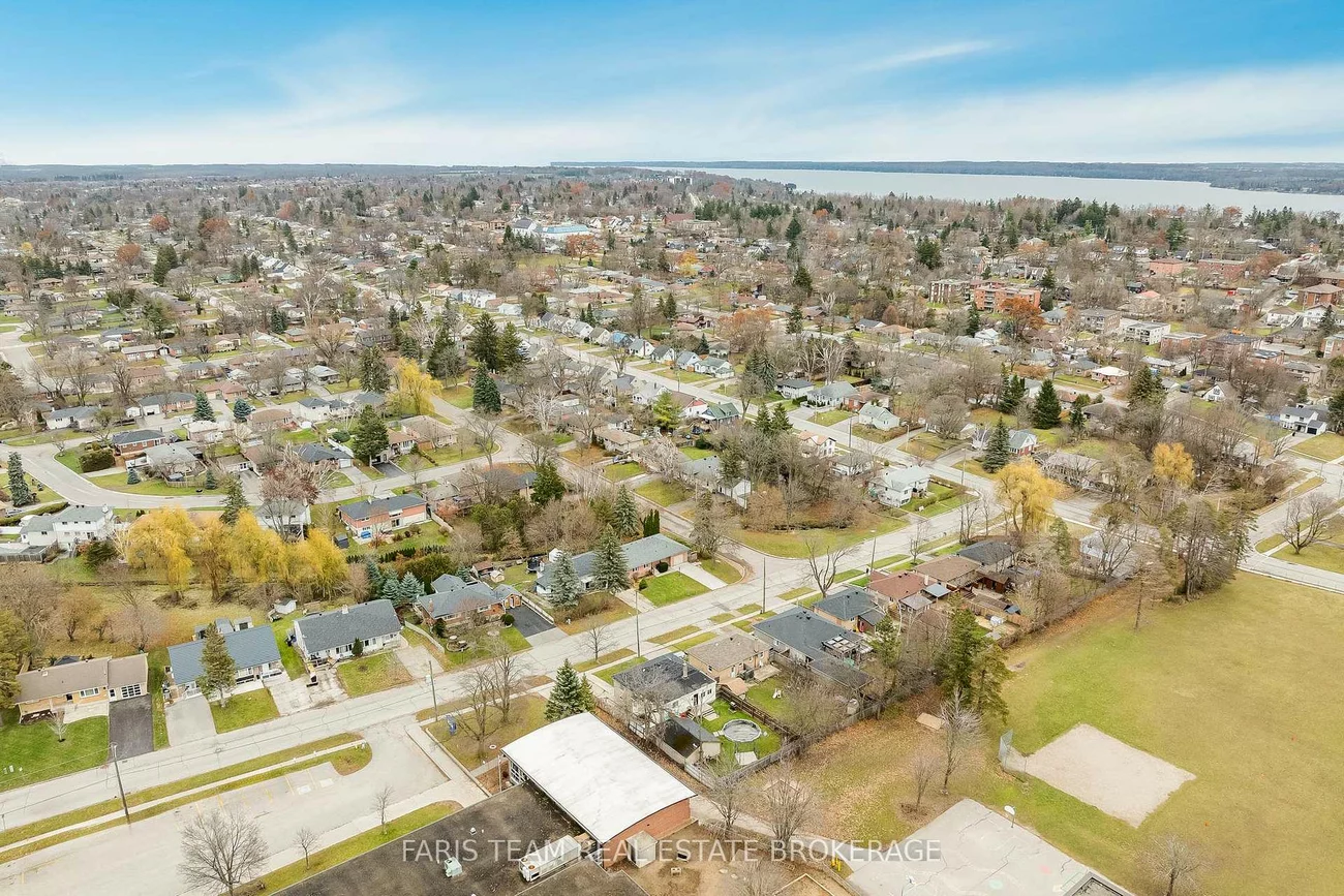 15, Davidson, Wellington, Barrie