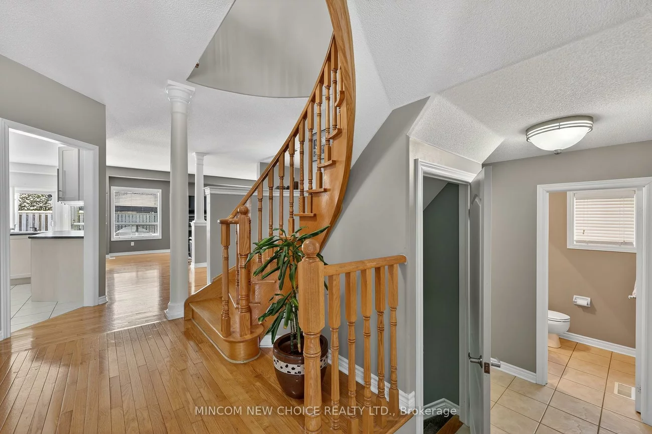 37, Westminster, Innis-Shore, Barrie