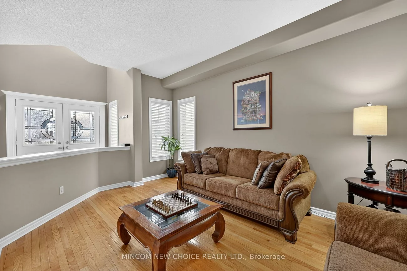 37, Westminster, Innis-Shore, Barrie