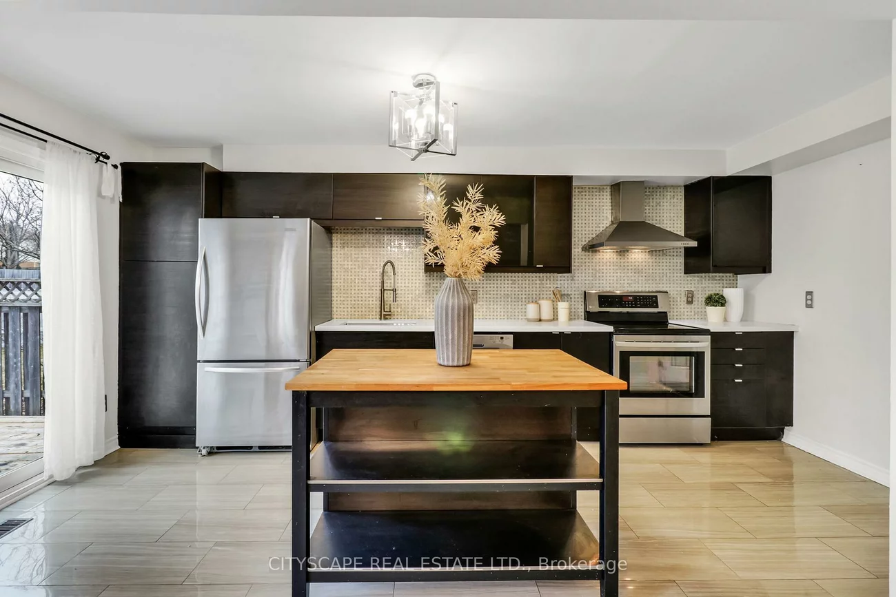 79, Weatherup, West Bayfield, Barrie