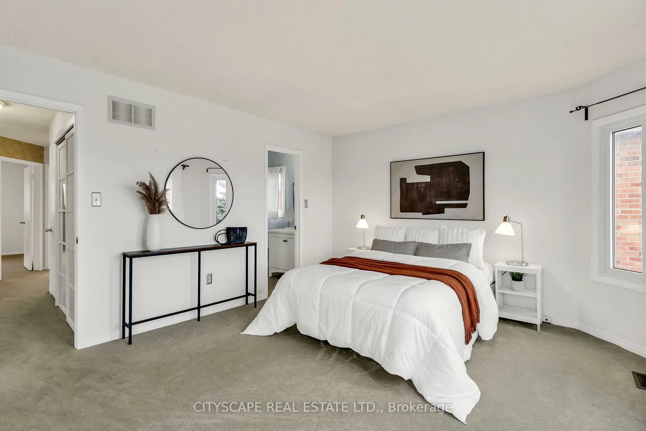 79, Weatherup, West Bayfield, Barrie