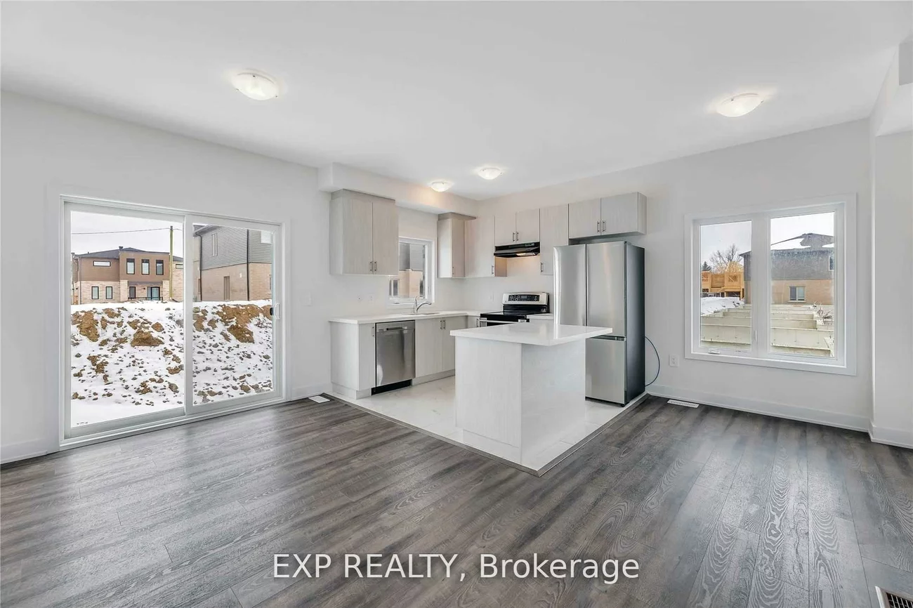 11, Evergreen, Painswick South, Barrie