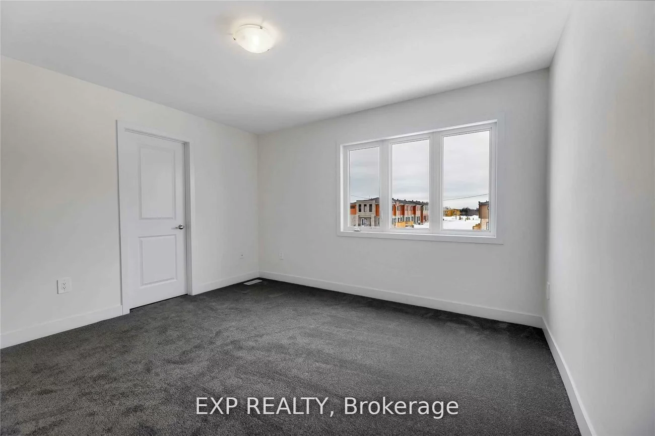 11, Evergreen, Painswick South, Barrie