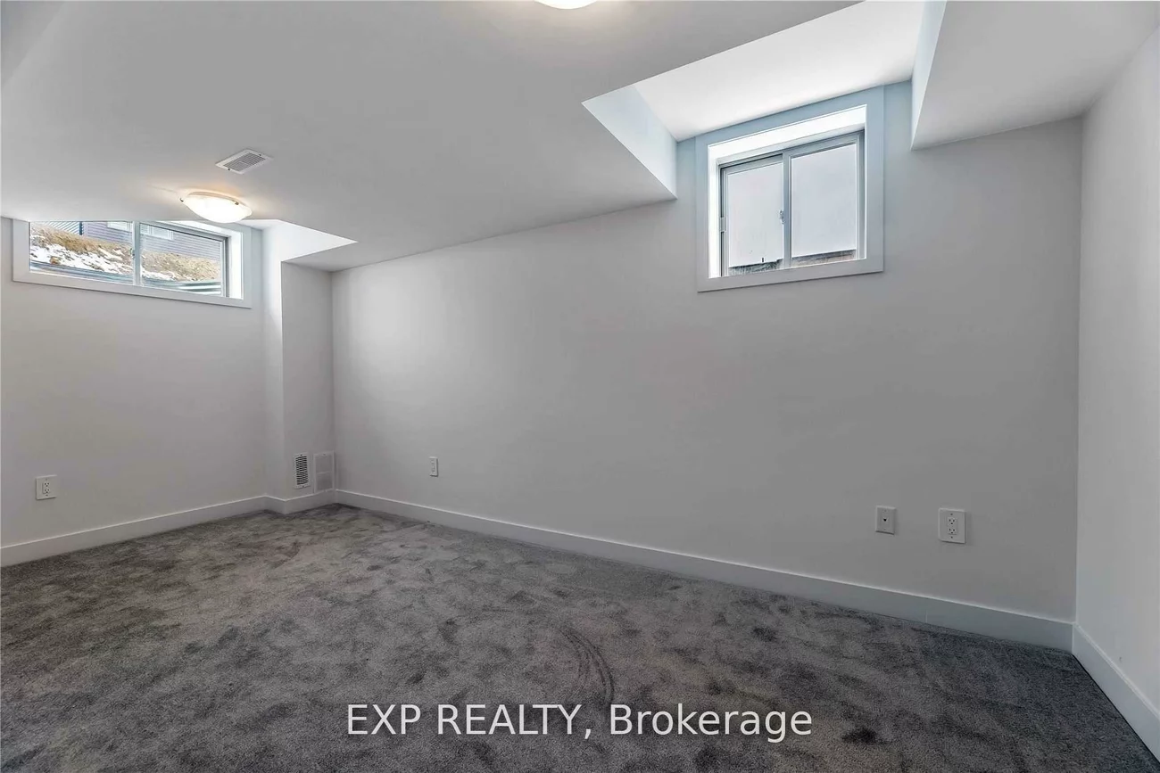 11, Evergreen, Painswick South, Barrie