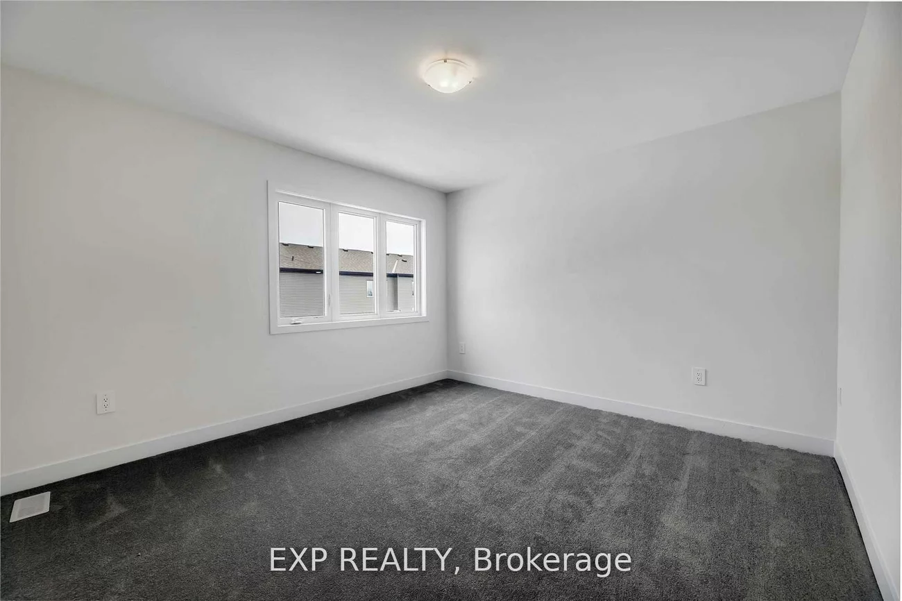 11, Evergreen, Painswick South, Barrie