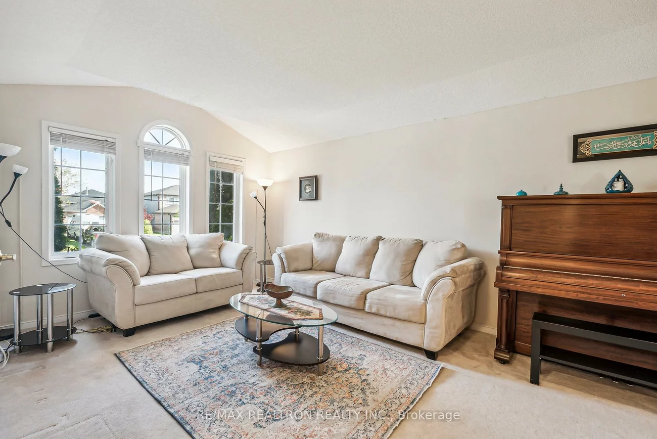 50, Holly Meadow, Holly, Barrie