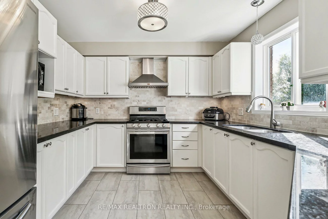 50, Holly Meadow, Holly, Barrie