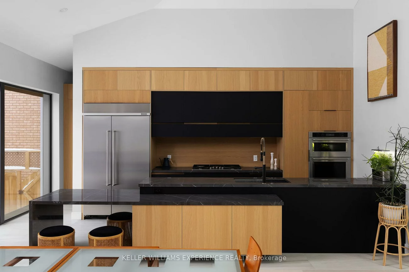 236, Cox Mill, Painswick North, Barrie