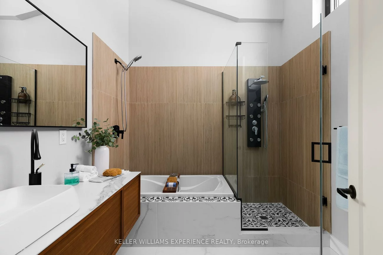 236, Cox Mill, Painswick North, Barrie