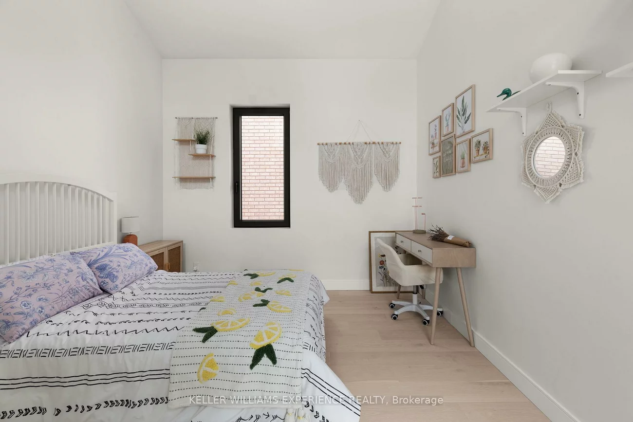 236, Cox Mill, Painswick North, Barrie