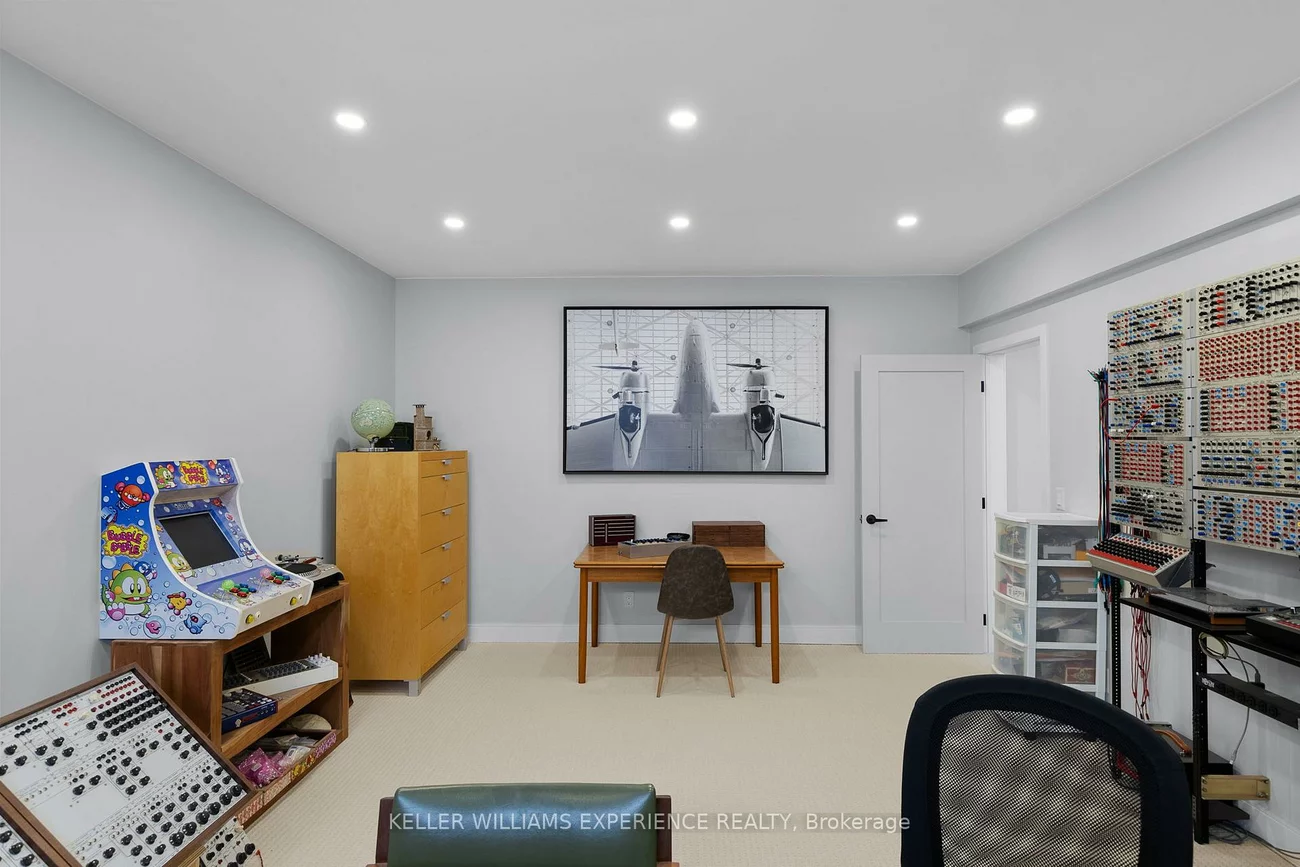 236, Cox Mill, Painswick North, Barrie