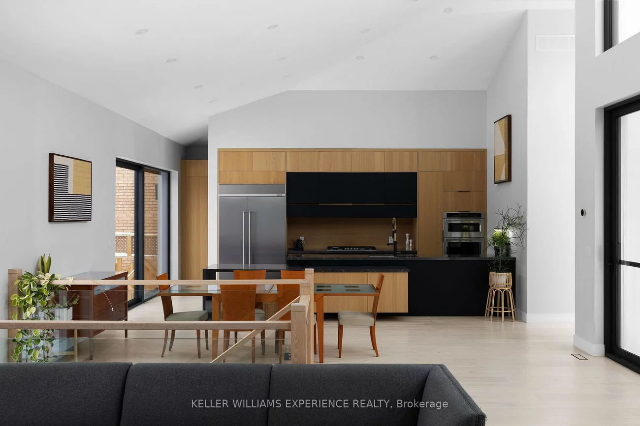 236, Cox Mill, Painswick North, Barrie