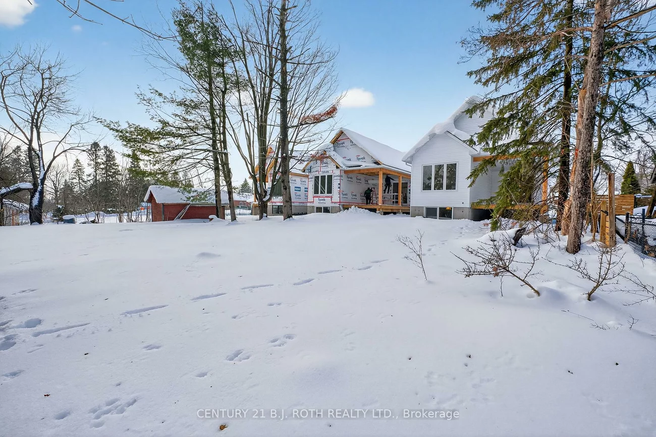 75, Vancouver, Codrington, Barrie