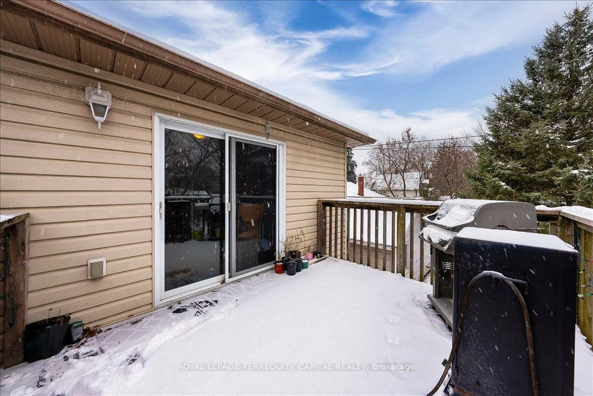 102, Henry, Wellington, Barrie