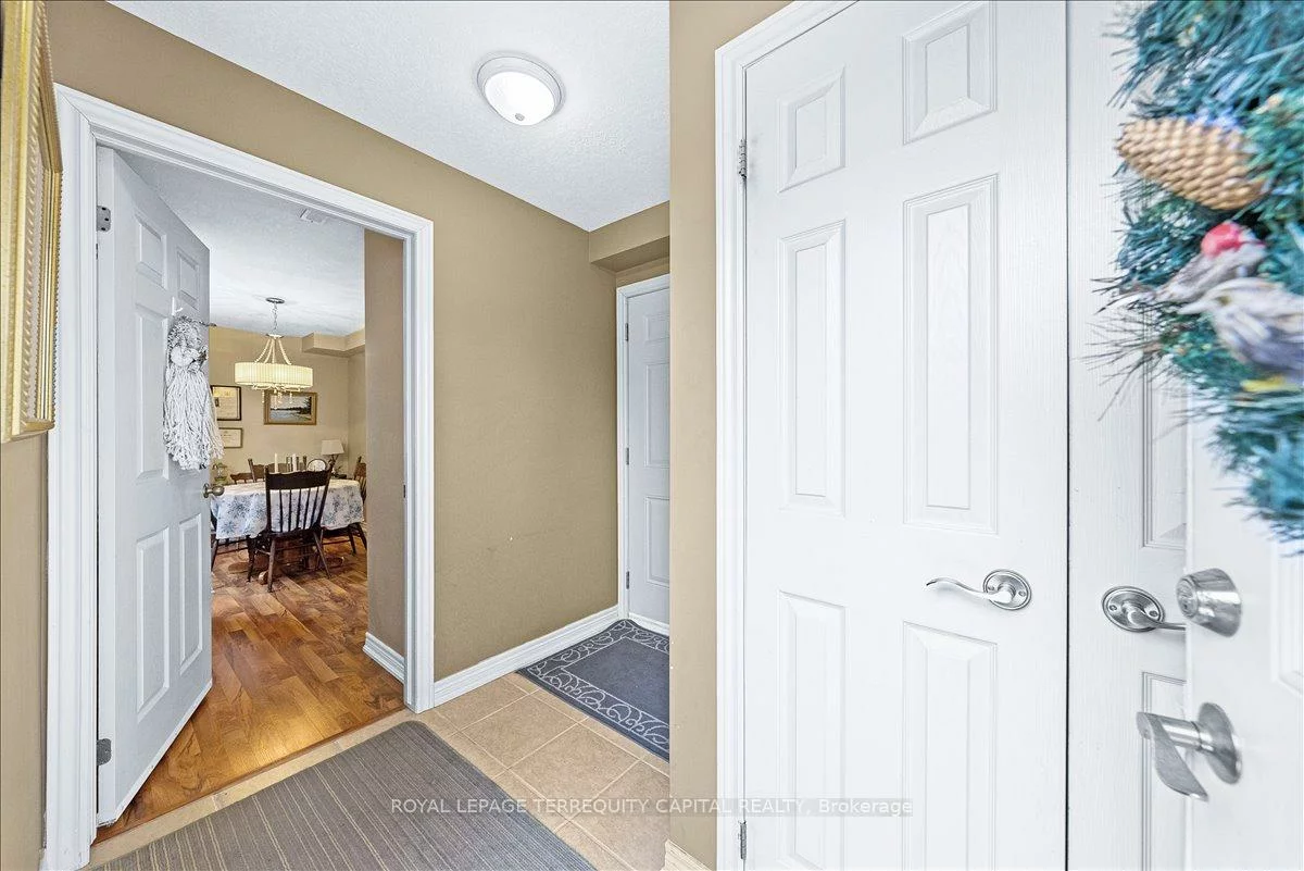 102, Henry, Wellington, Barrie