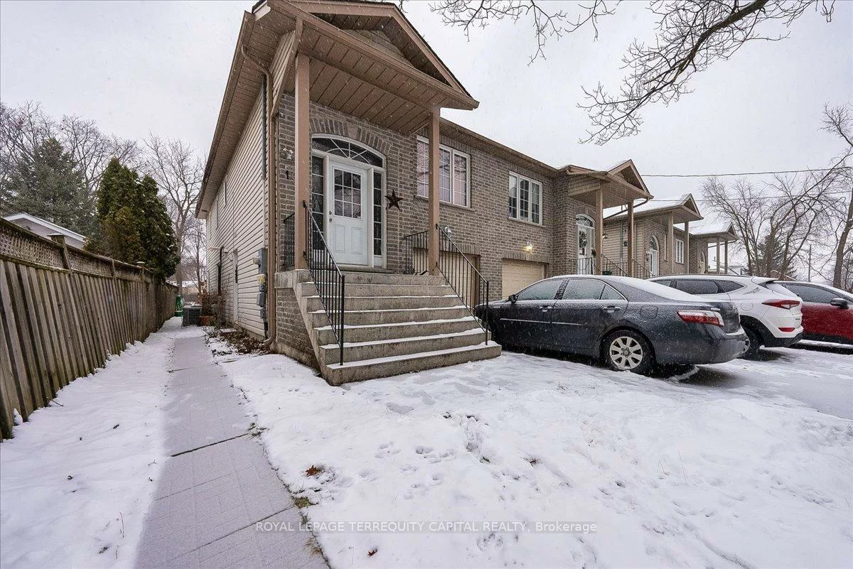 102, Henry, Wellington, Barrie